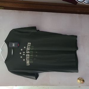Under Armour t-shirt